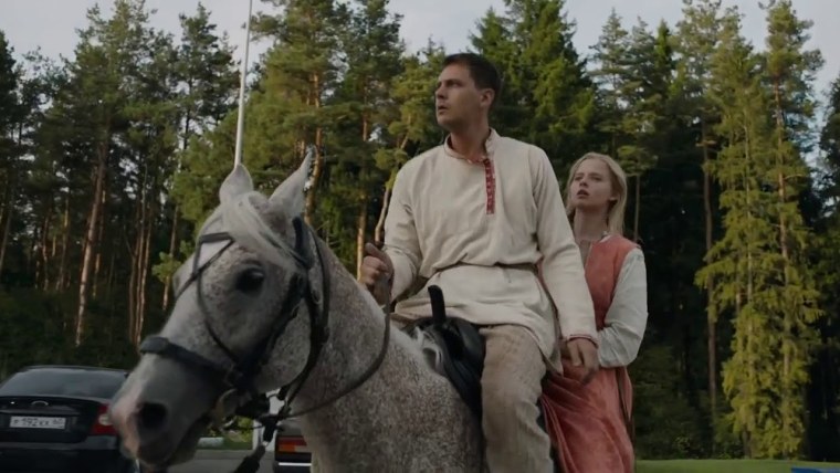 Александра Бортич в фильме холоп