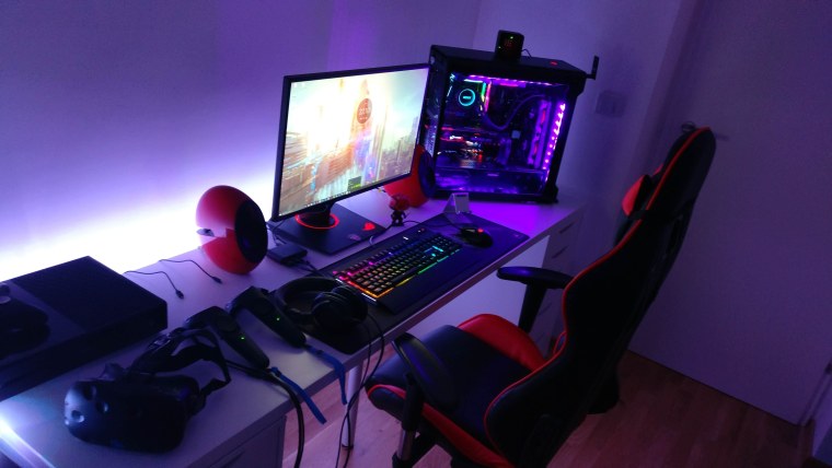 Комната геймера с подсветкой