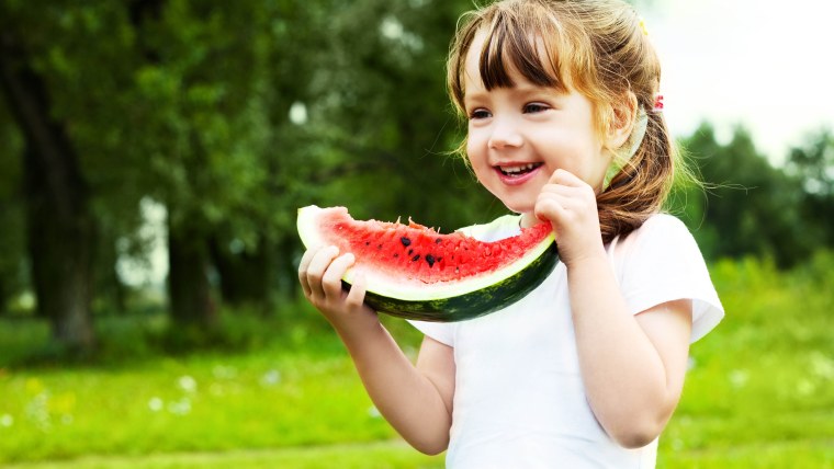 Девушка с арбузом