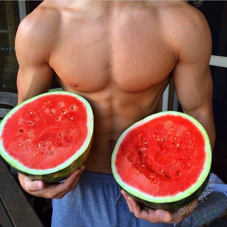 Мужик с арбузом