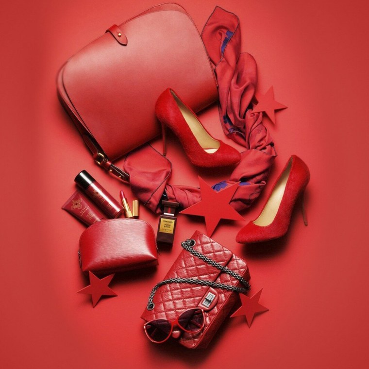 Красные аксессуары