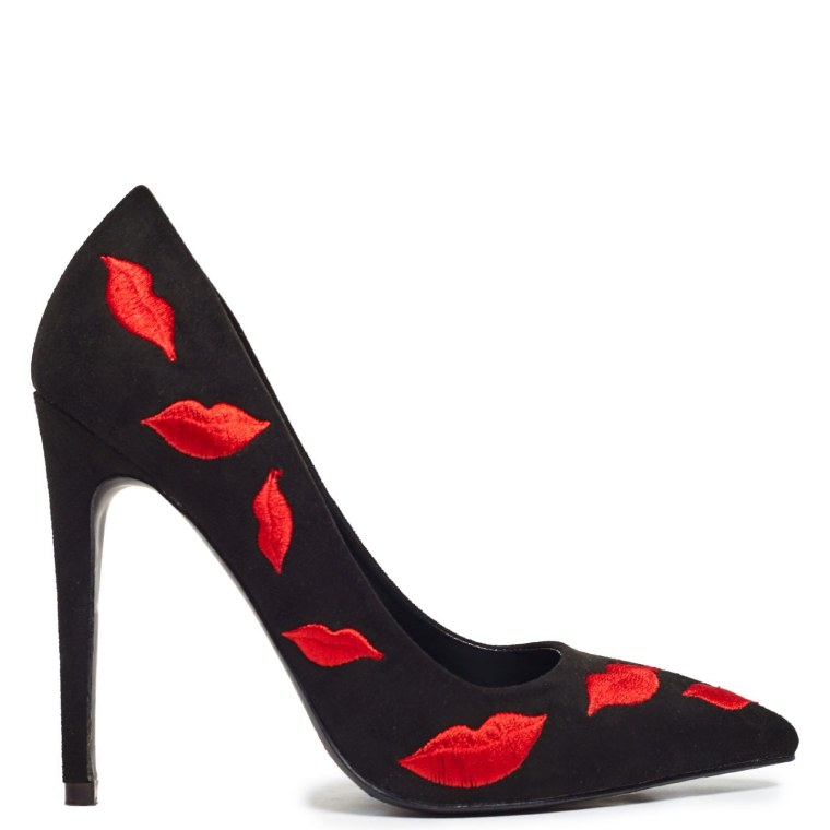 Поцелуй туфли