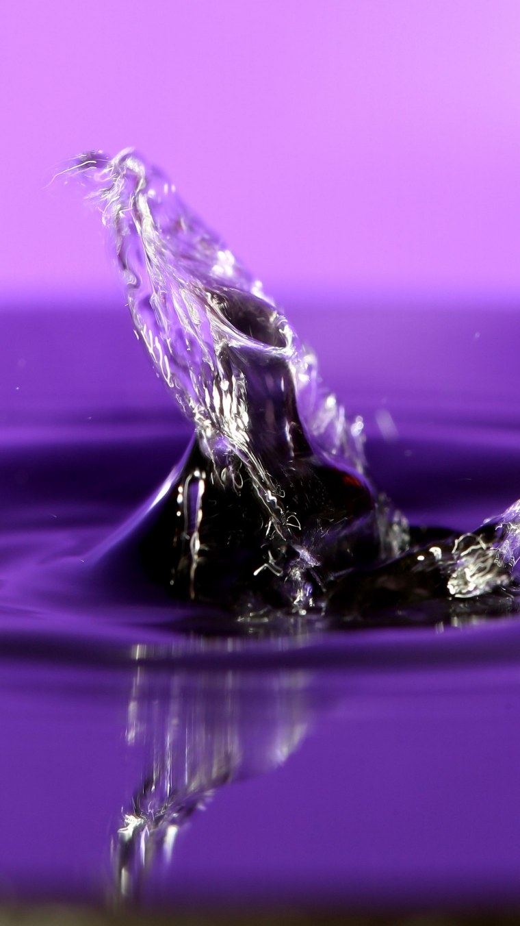 Фиолетовая вода