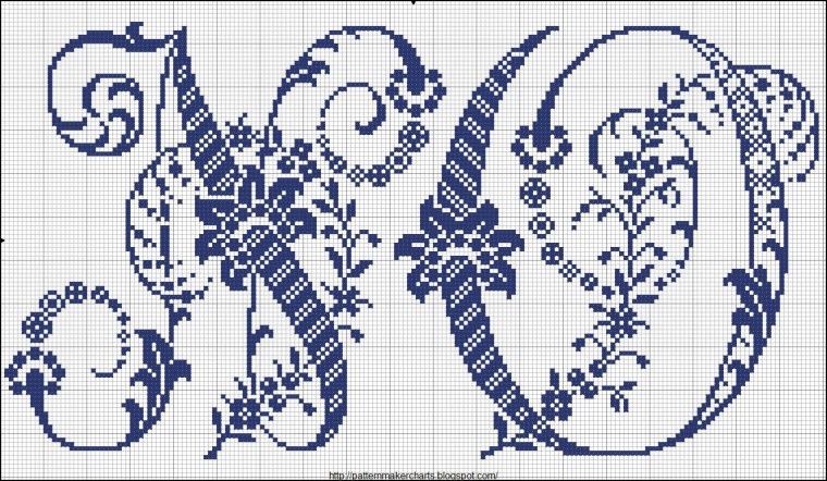 Монохромная вышивка буквы