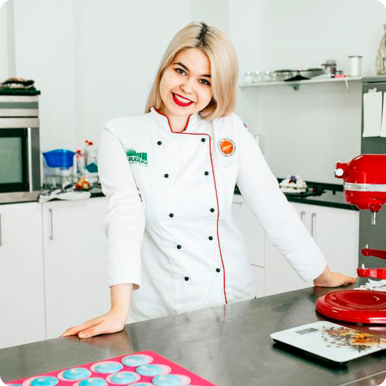 Фотосессия кондитера на кухне