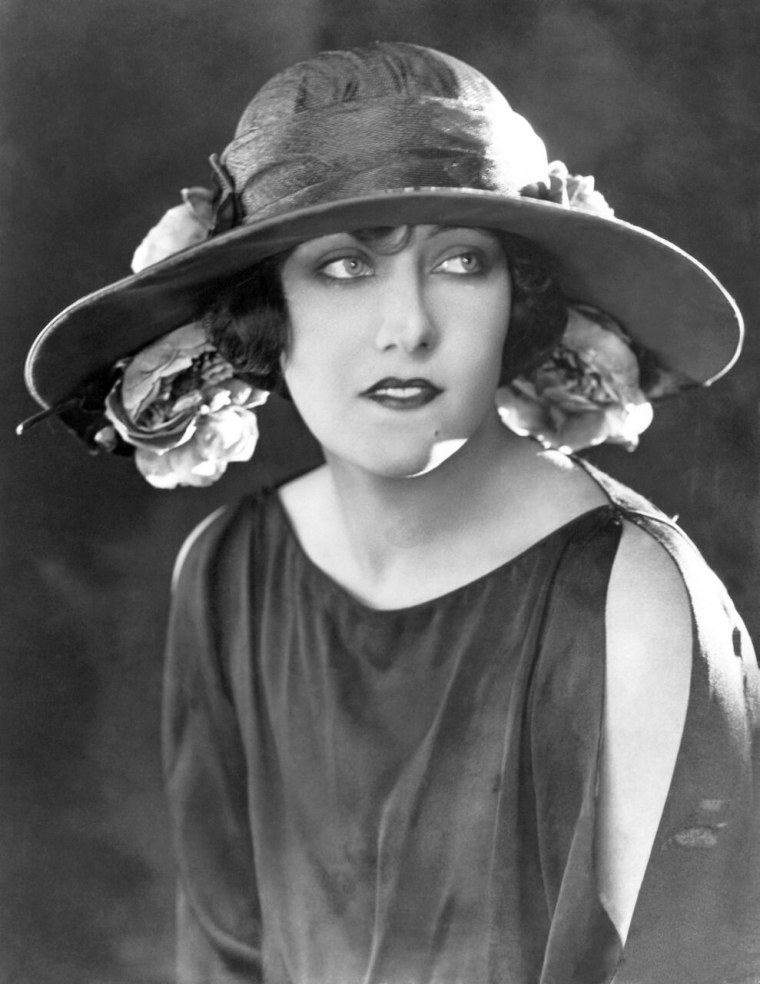 Звезда немого кино Глория Свенсон.