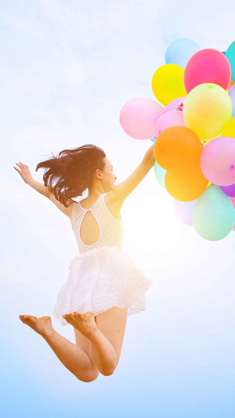 Девушка с шаром