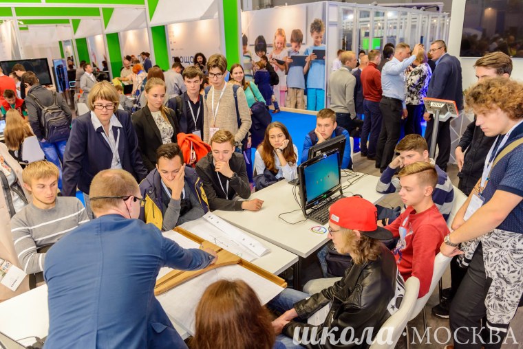 Семейрбучение в России