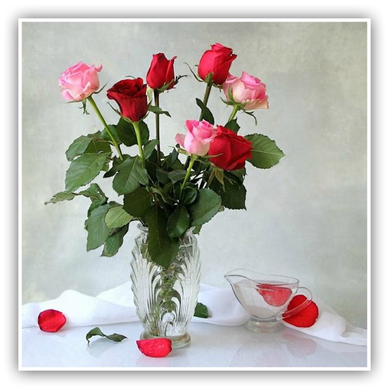 Красивые розы в вазе