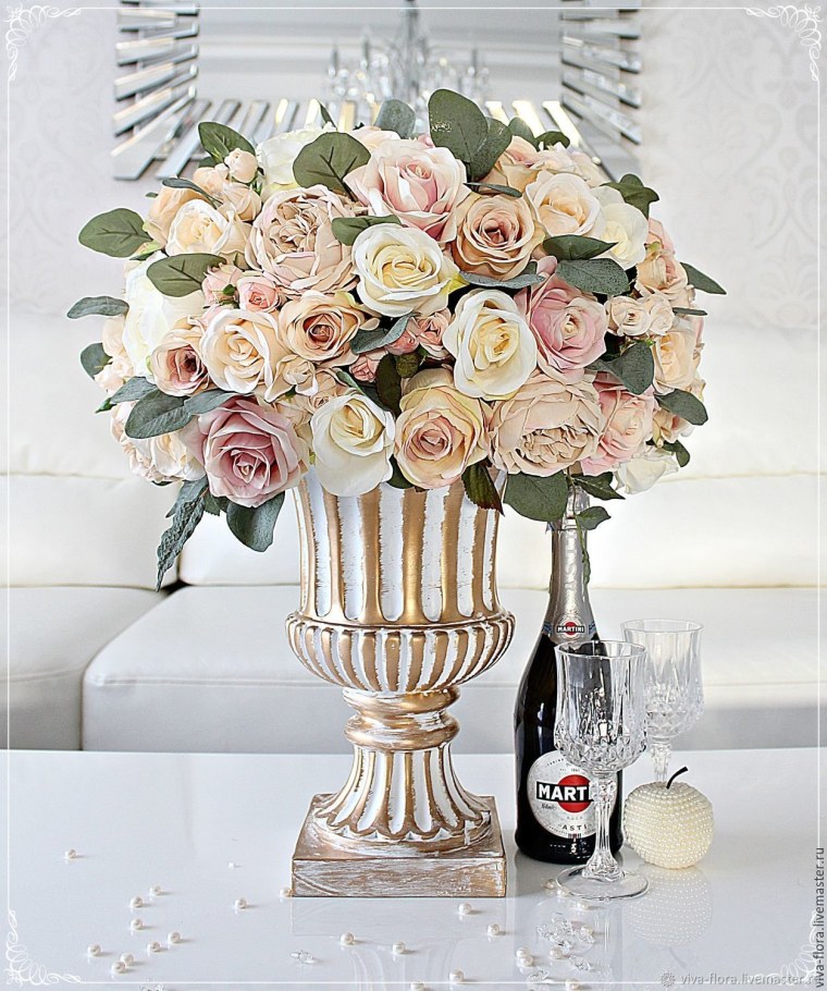 Шикарные букеты в вазах