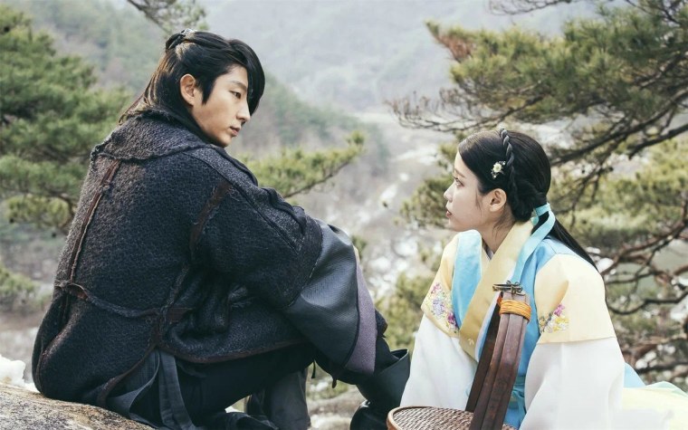 Лунные влюблённые Алые сердца корё