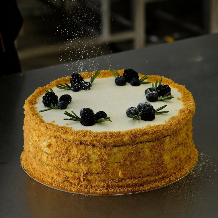 Торт медовик Азбука вкуса