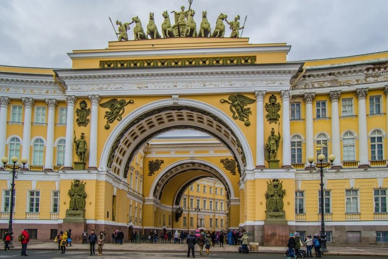 Росси арка главного штаба