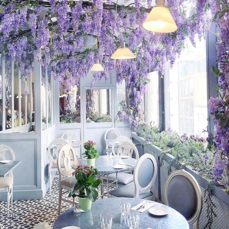 Кафе в лавандовом стиле