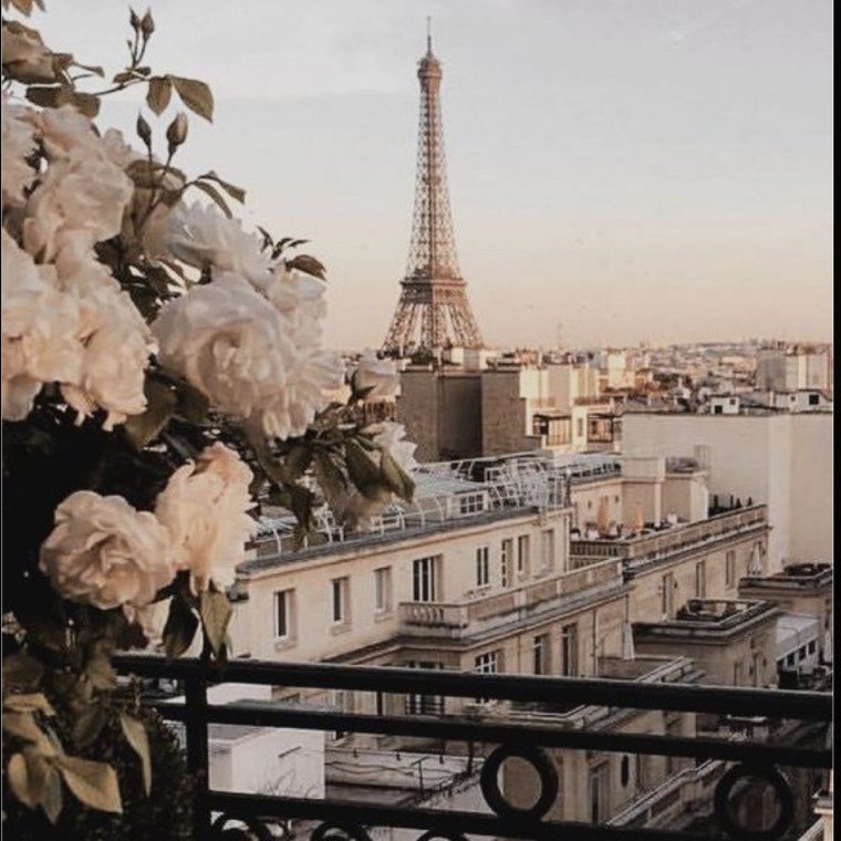 Атмосферный Париж