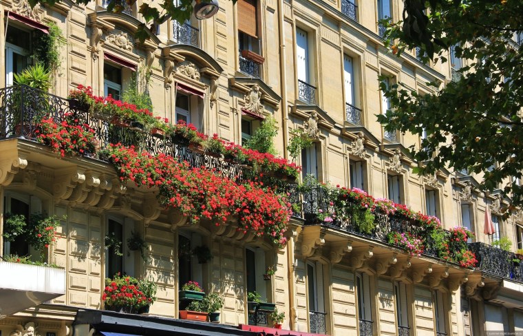 Французский балкон в Париже