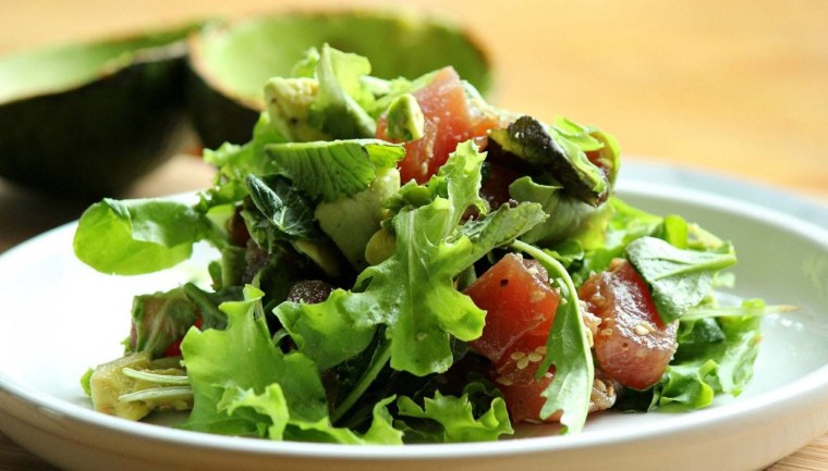 Микс салат с авокадо