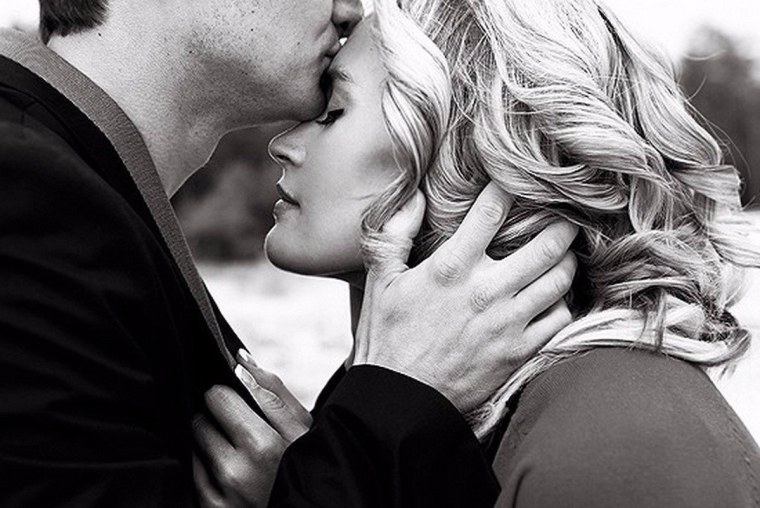 Объятия влюбленных