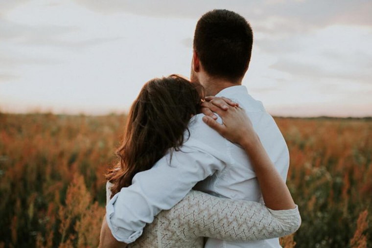 Объятия влюбленных