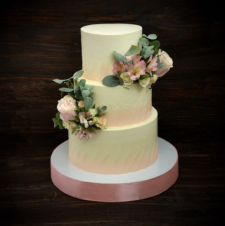 Красивые двухъярусные торты