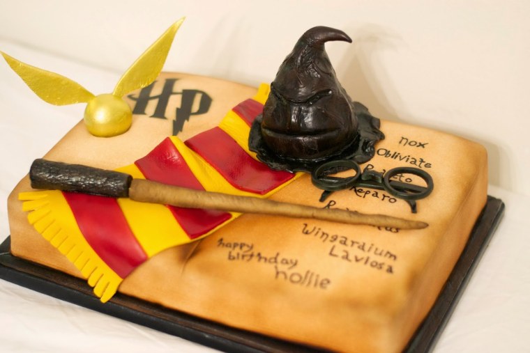 Торт Гарри Поттера от Хагрида
