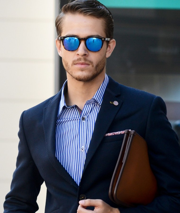 Интеллигентный мужчина