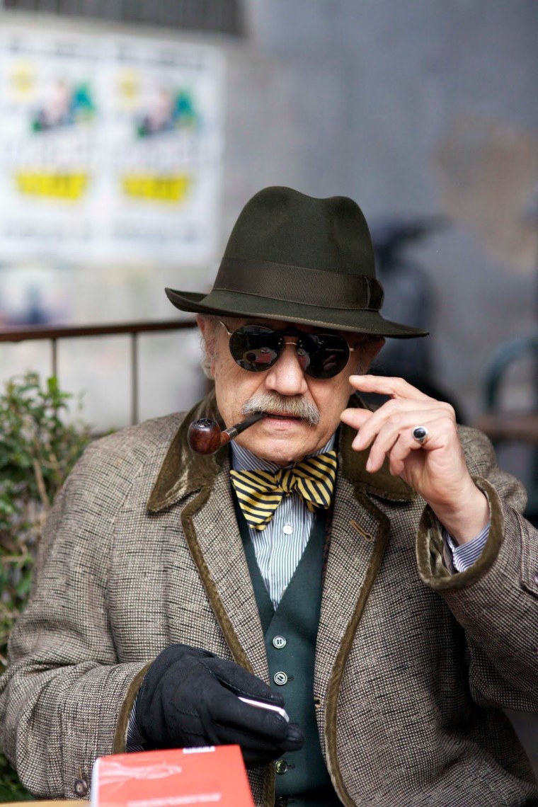 Пожилой мужчина в шляпе