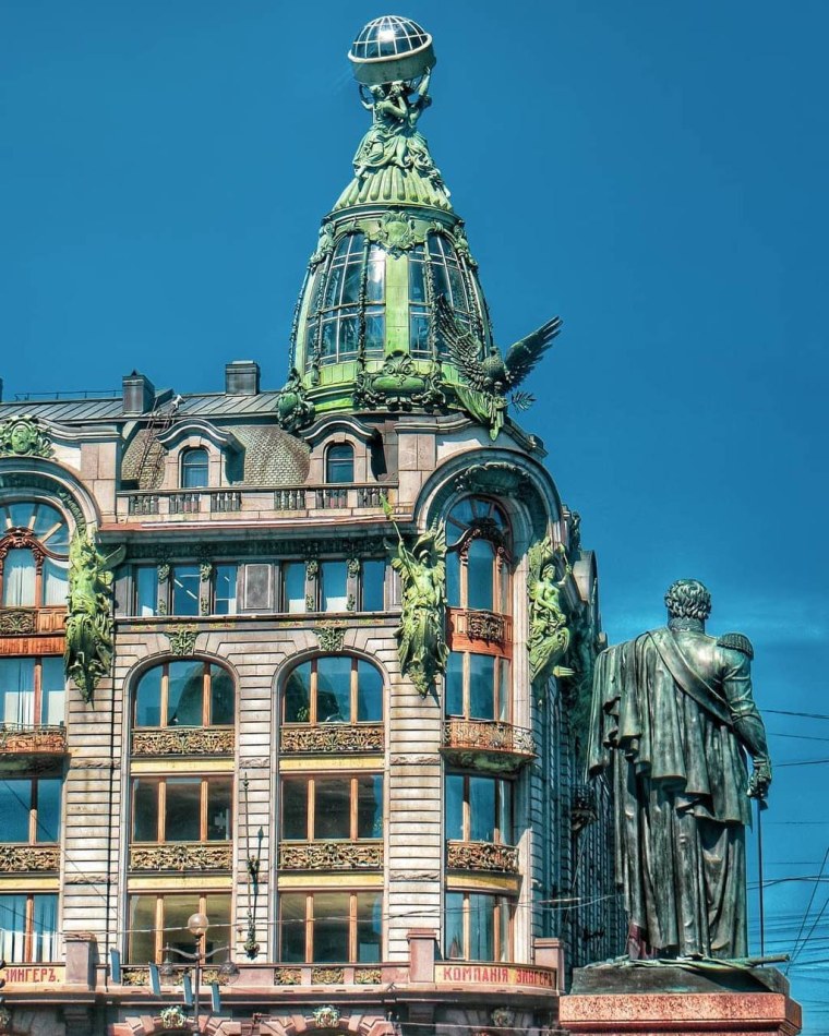 Здание компании Зингер в Санкт-Петербурге