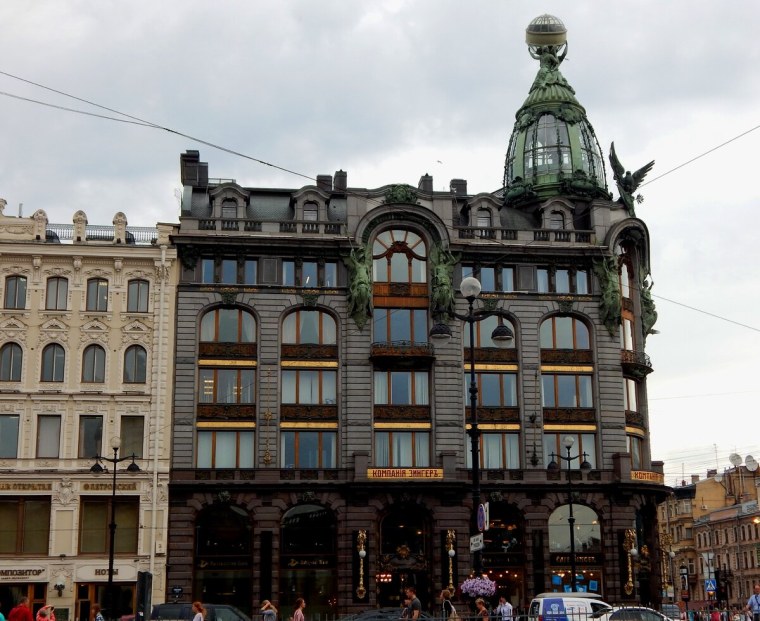 Невский проспект здание Зингер