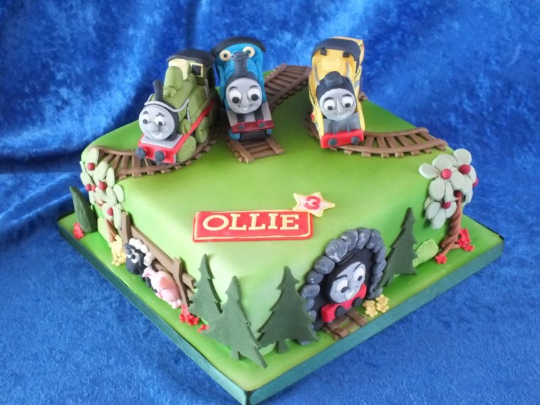 Торт паровозик Томас
