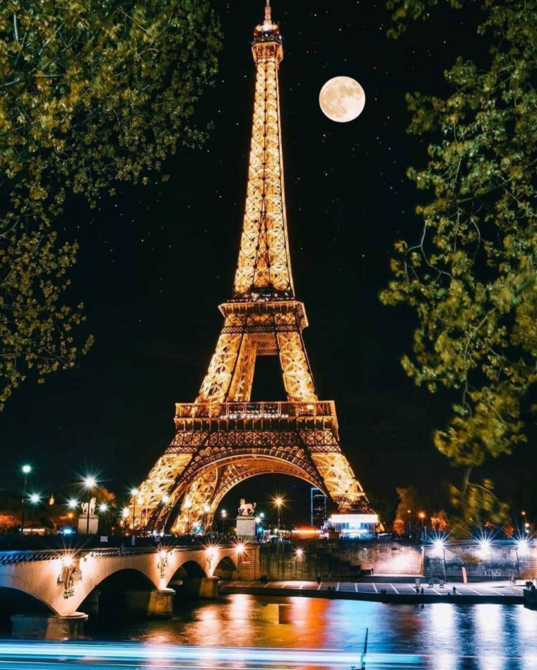 Париж башня