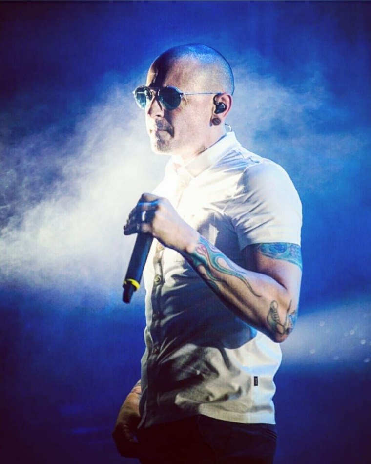 Солист группы линкин парк