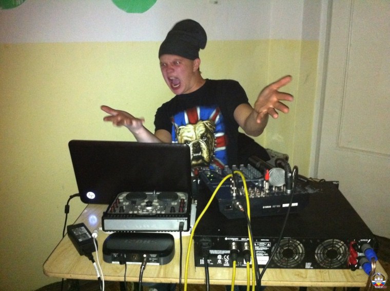 Сельский диджей