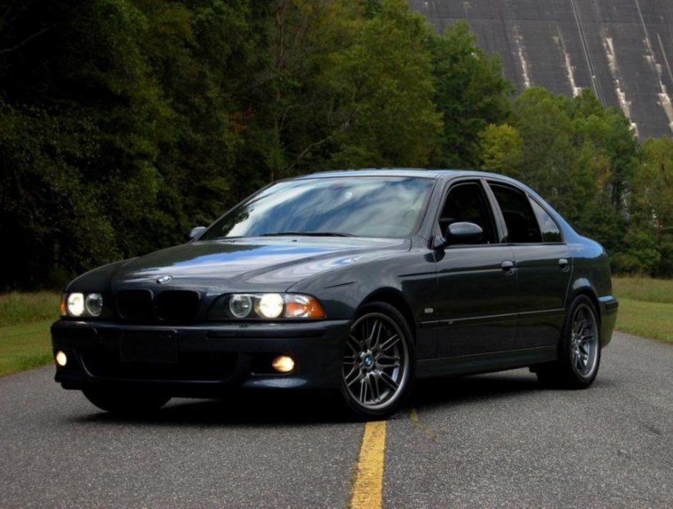 BMW m5 e39 2003