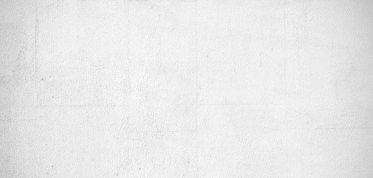 Белая бетонная стена