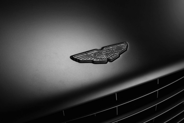 Aston Martin db9 значок