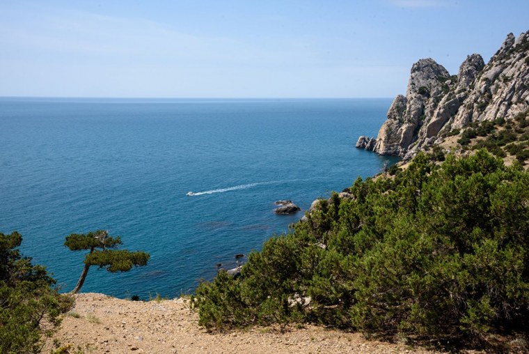 Крымское черное море