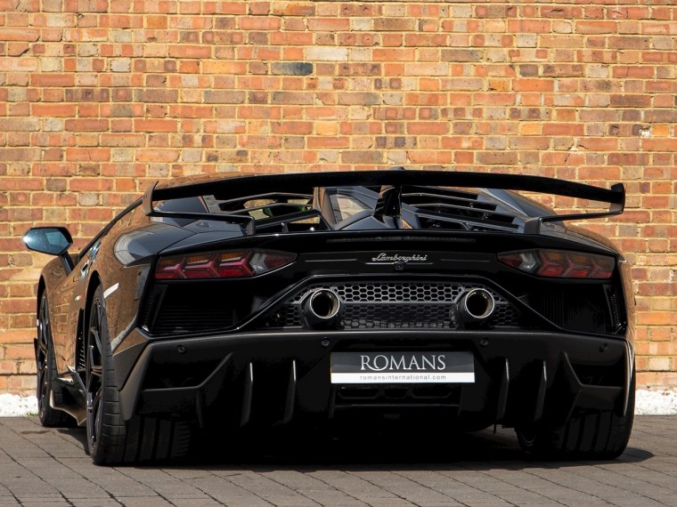 Lamborghini Aventador SVJ Black