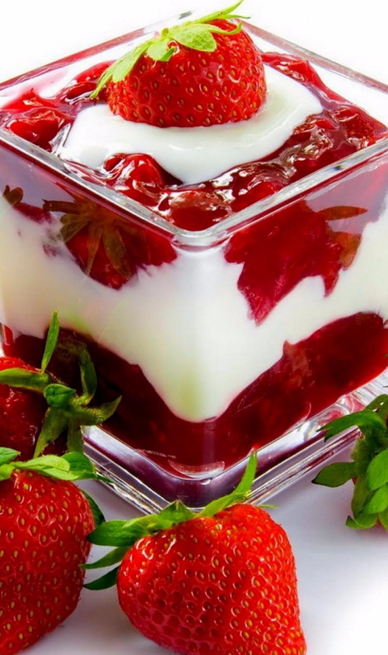 Клубничный десерт