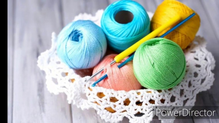 Нитки и крючок