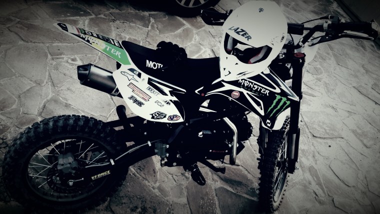 Крутые обои с питбайками