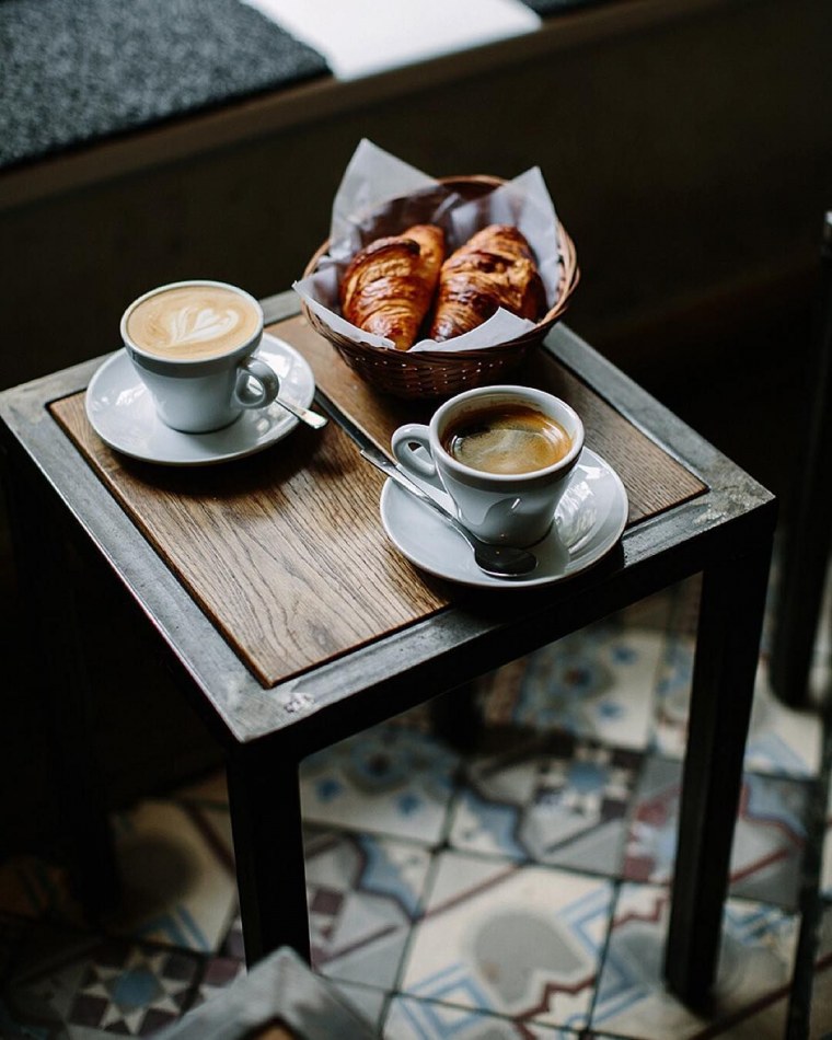 Столы для кофейни