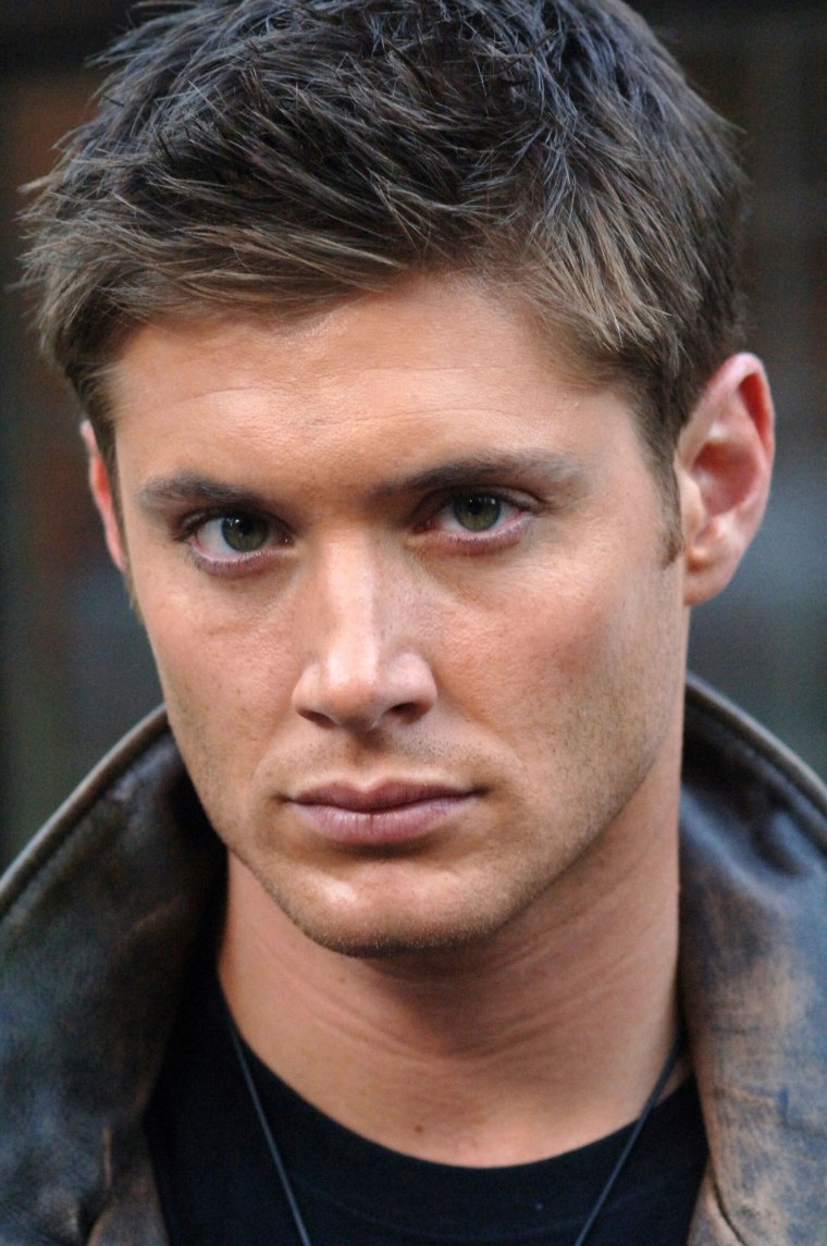 Дженсен Эклз прическа