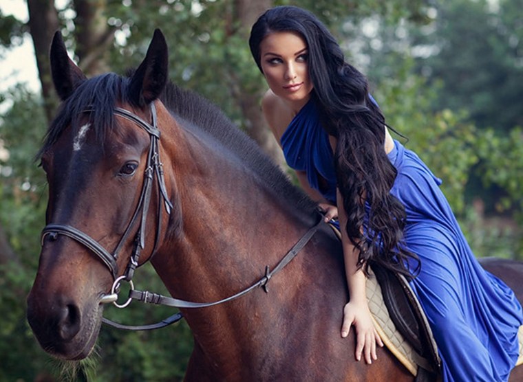 Vivanco Vogue Arabia Ciara