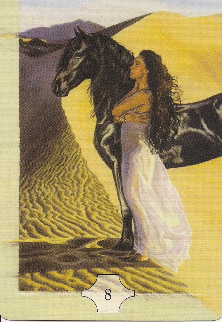 Красивая девушка в пустыне