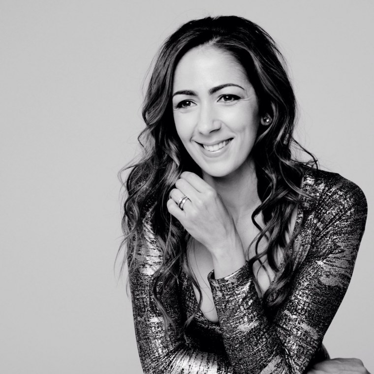 Дейенерис Таргариен в белом платье