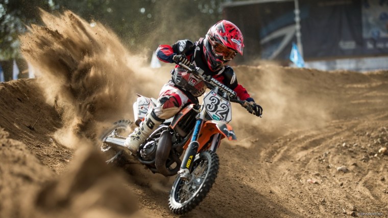 Красивые кроссовые мотоциклы