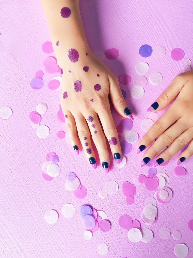 Маникюр реклама