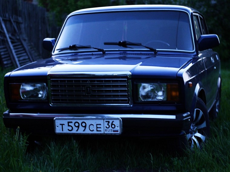 ВАЗ 2107 оперская белая