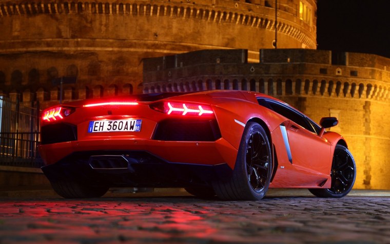 Lamborghini Aventador lp700 красный